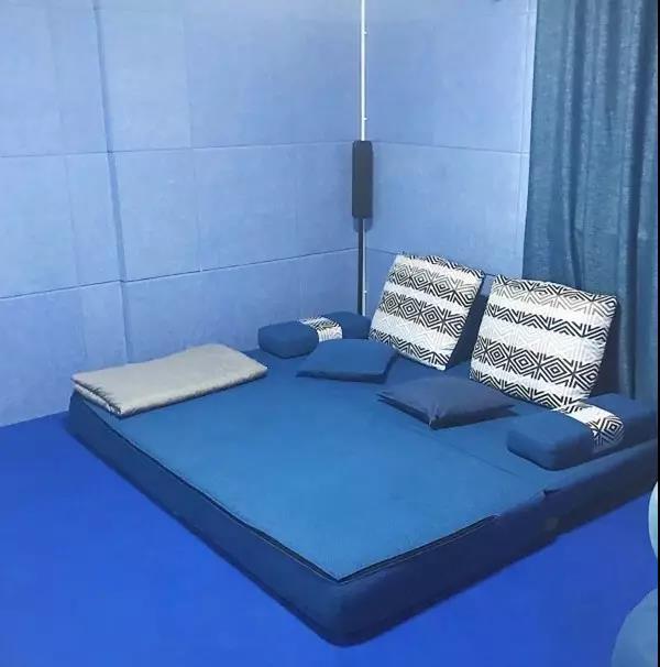 这些散落各地的电影院，宁愿让我错过外面的风景