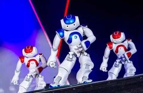 6米8的大黄蜂,800多块的大黄蜂机器人