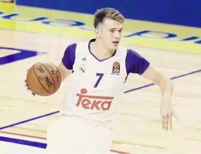 18岁东契奇数据,东契奇是哪年进入nba