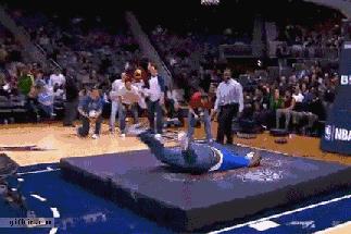 你往常吃那么多废物，总要吃几个废物袋装一下嘛