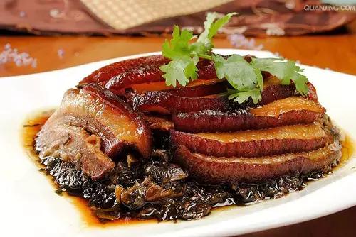 探寻地道美食的背后故事,做美食讲感人故事