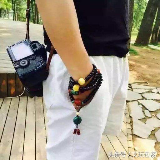 50-60岁男人适合戴什么手串,南红手串适合男人戴吗