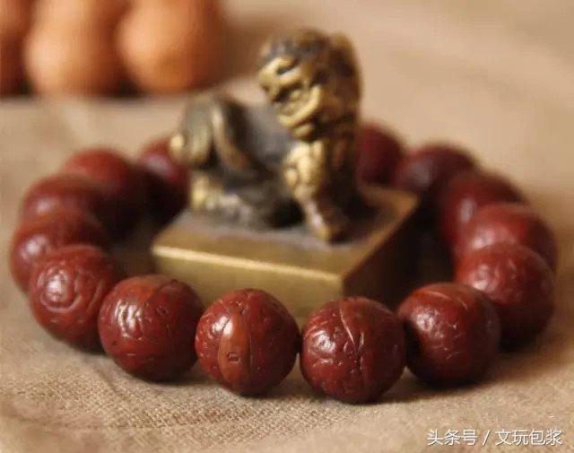 50-60岁男人适合戴什么手串,南红手串适合男人戴吗