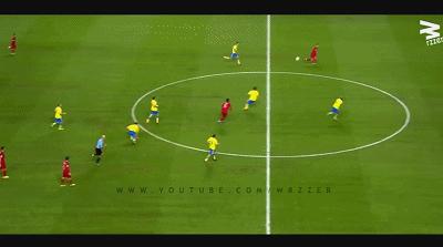 巅峰c罗带球过人视频,巅峰时期的c罗根本防不住