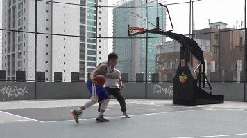 考辛斯低位单打技巧,考辛斯打法风格技术特点