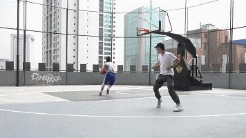 考辛斯低位单打技巧,考辛斯打法风格技术特点