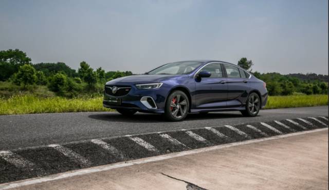 君威gs与标致508l底盘对比,新款君威gs底盘顶起来长什么样