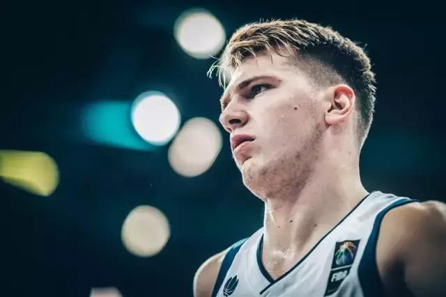 18岁东契奇数据,东契奇是哪年进入nba