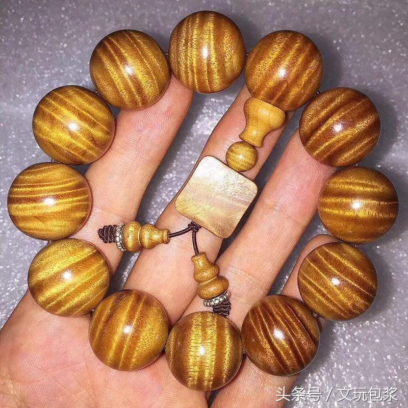 50-60岁男人适合戴什么手串,南红手串适合男人戴吗