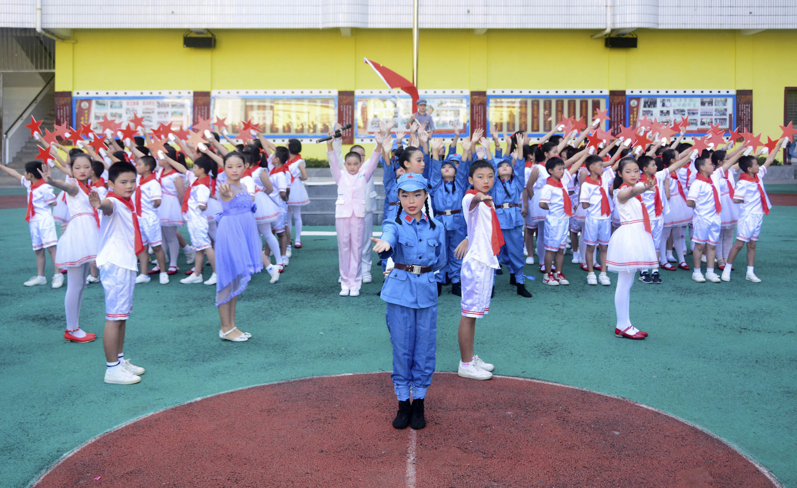 三小学校升旗仪式,城区三小升旗仪式正规视频完整版