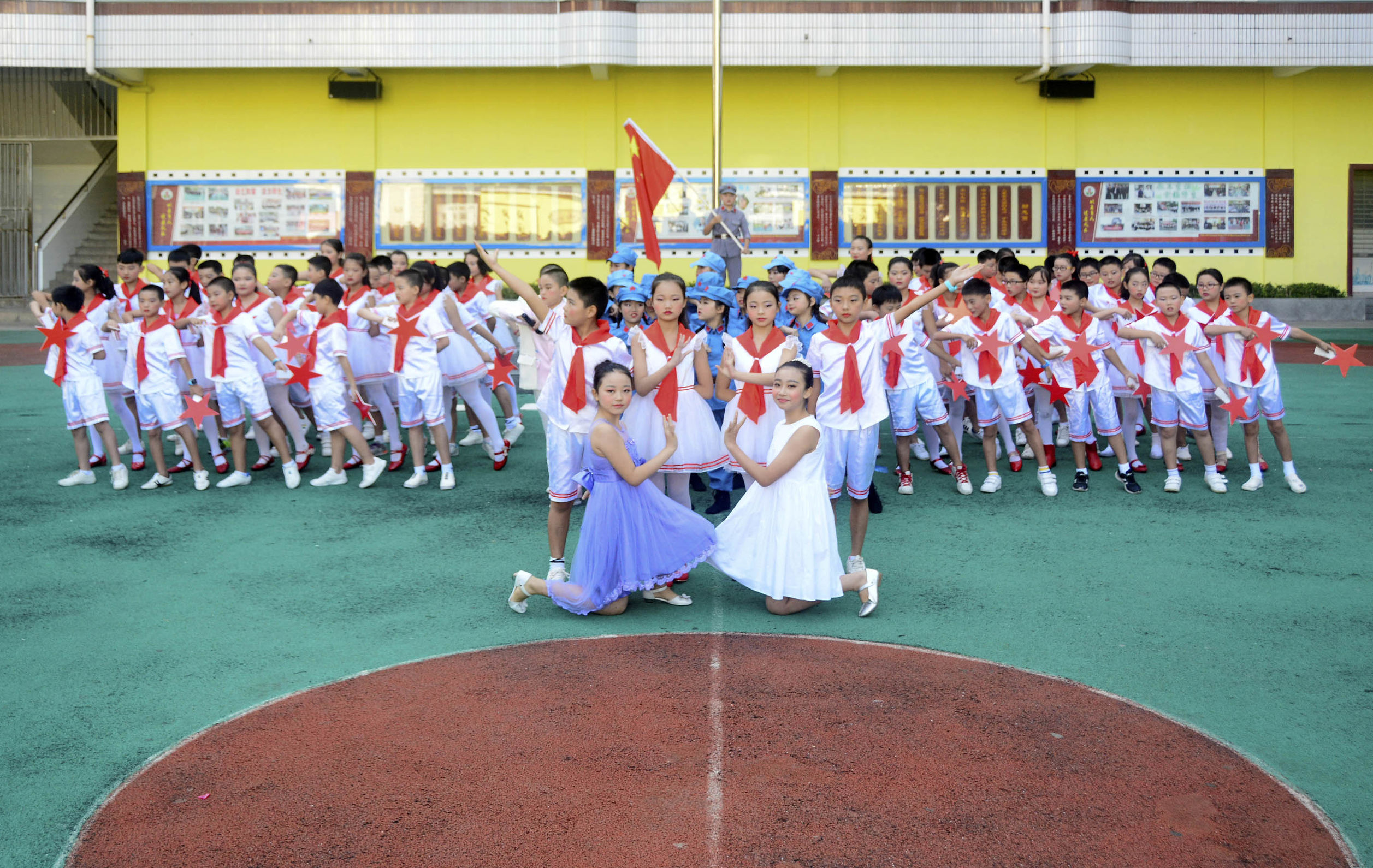 三小学校升旗仪式,城区三小升旗仪式正规视频完整版