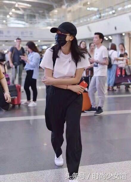 高圆圆出街照片曝光,高圆圆低调亮相机场