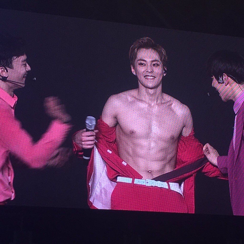 exo金珉锡最新动图,exo分享迪士尼