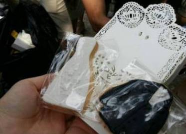 明星婚礼伴手礼有什么,一份礼金一份伴手礼