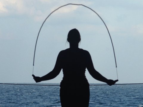 足球和篮球哪个更燃脂,足球和跑步哪个减肥