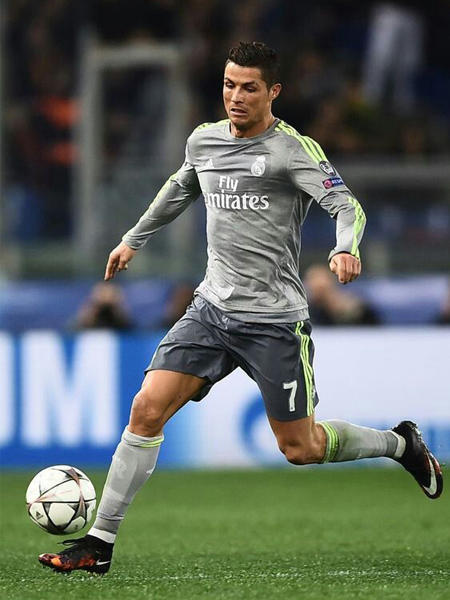 足球和篮球哪个更燃脂,足球和跑步哪个减肥