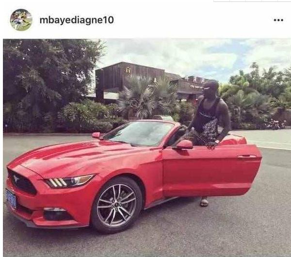 没有对比就没有伤害：冈比亚C罗惊艳中超，黑人同胞0进球却狂炫富