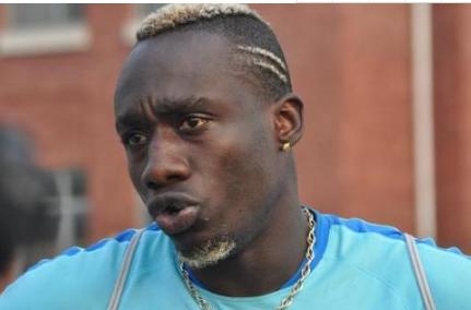 没有对比就没有伤害：冈比亚C罗惊艳中超，黑人同胞0进球却狂炫富