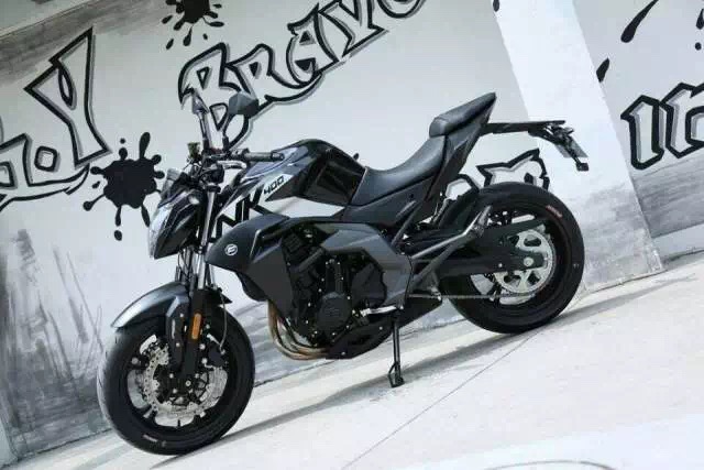 快速减速如何降挡,用降档减速的方法伤车吗