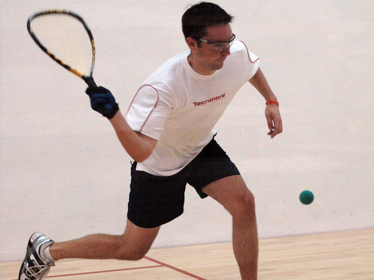 足球和篮球哪个更燃脂,足球和跑步哪个减肥