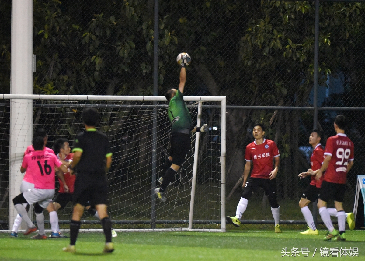 2017镜看体娱与佛山体育的50瞬间｜与巴萨球员偶遇与草根球星并肩