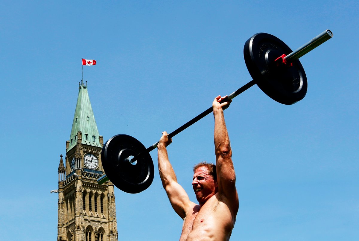 足球和篮球哪个更燃脂,足球和跑步哪个减肥