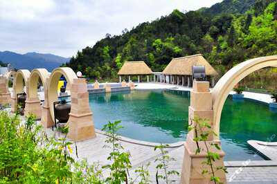 新丰云天海温泉森林度假村怎么走,韶关市新丰云天海温泉度假村