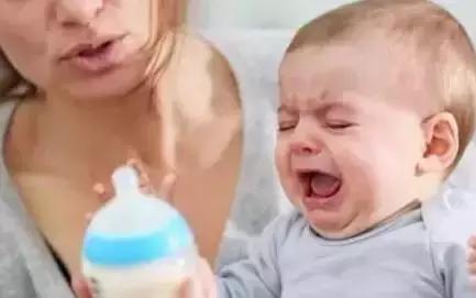 宝宝到了厌奶期该怎么办,宝宝厌奶期怎么办最简单的方法