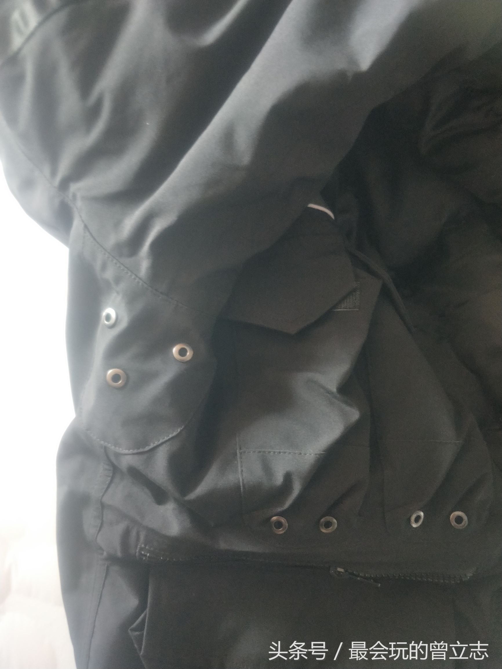 北京庆洋制衣与蛋糕企业黑天鹅制作冲锋衣