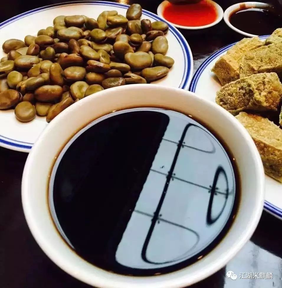 绍兴百年老字号美食臭豆腐,100块钱吃遍水塔美食街