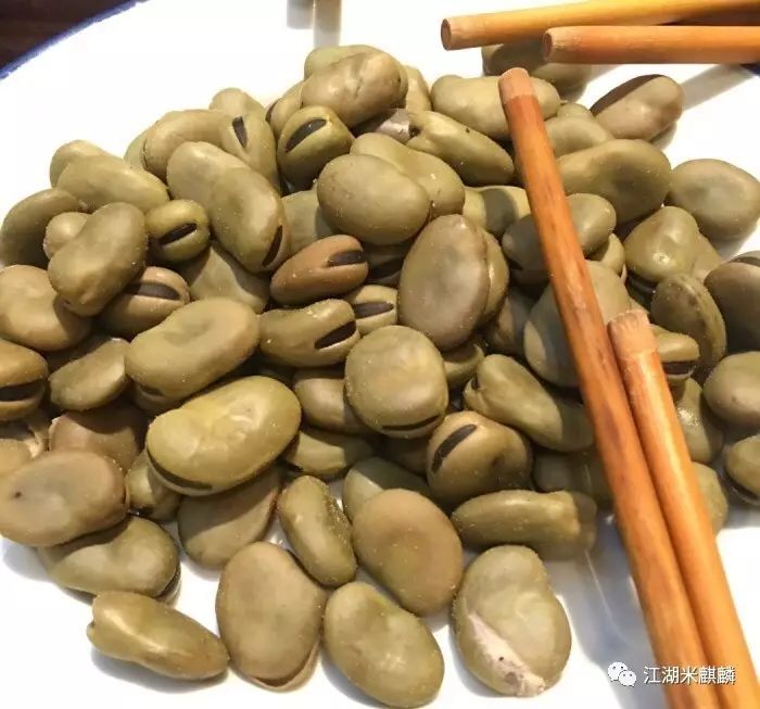 绍兴百年老字号美食臭豆腐,100块钱吃遍水塔美食街