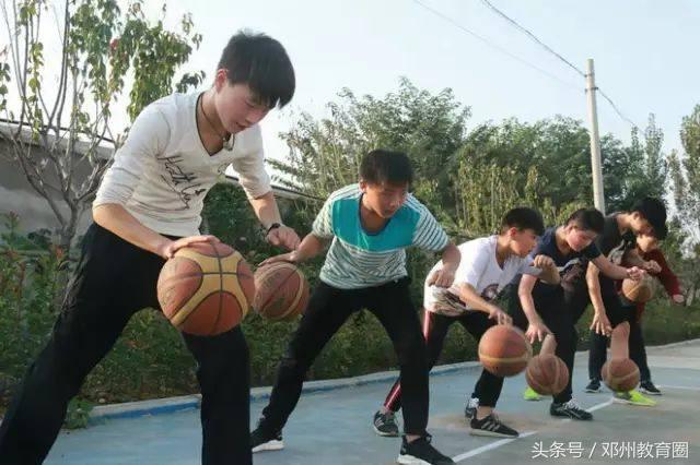 邓州春雨国文中学,邓州市春雨国文学校军训活动