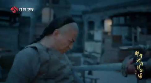 剧情已过半，主角领盒饭，反套路不断，《那年花开》的脑洞忒厉害