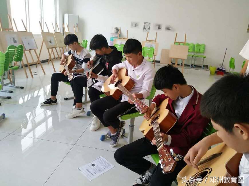 邓州春雨国文中学,邓州市春雨国文学校军训活动