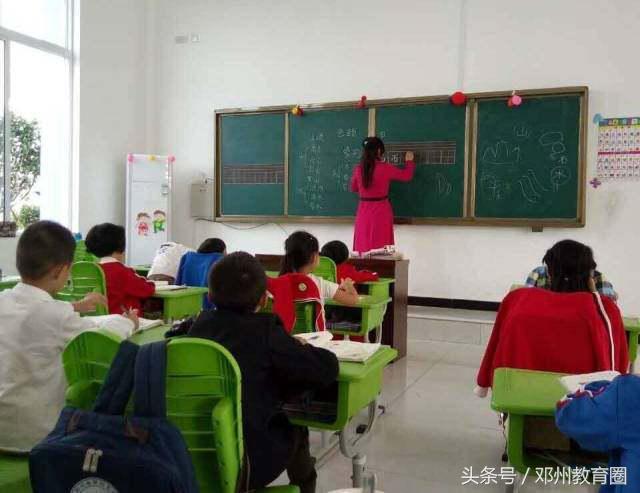 邓州春雨国文中学,邓州市春雨国文学校军训活动
