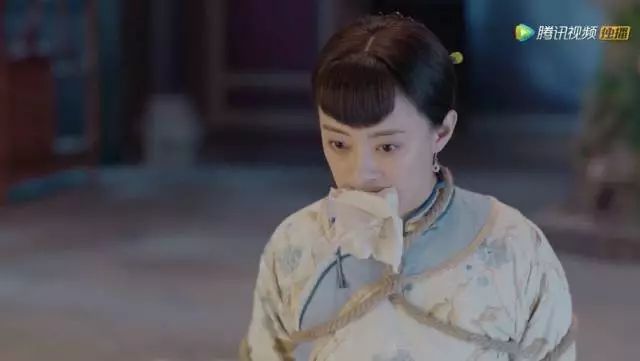 剧情已过半，主角领盒饭，反套路不断，《那年花开》的脑洞忒厉害