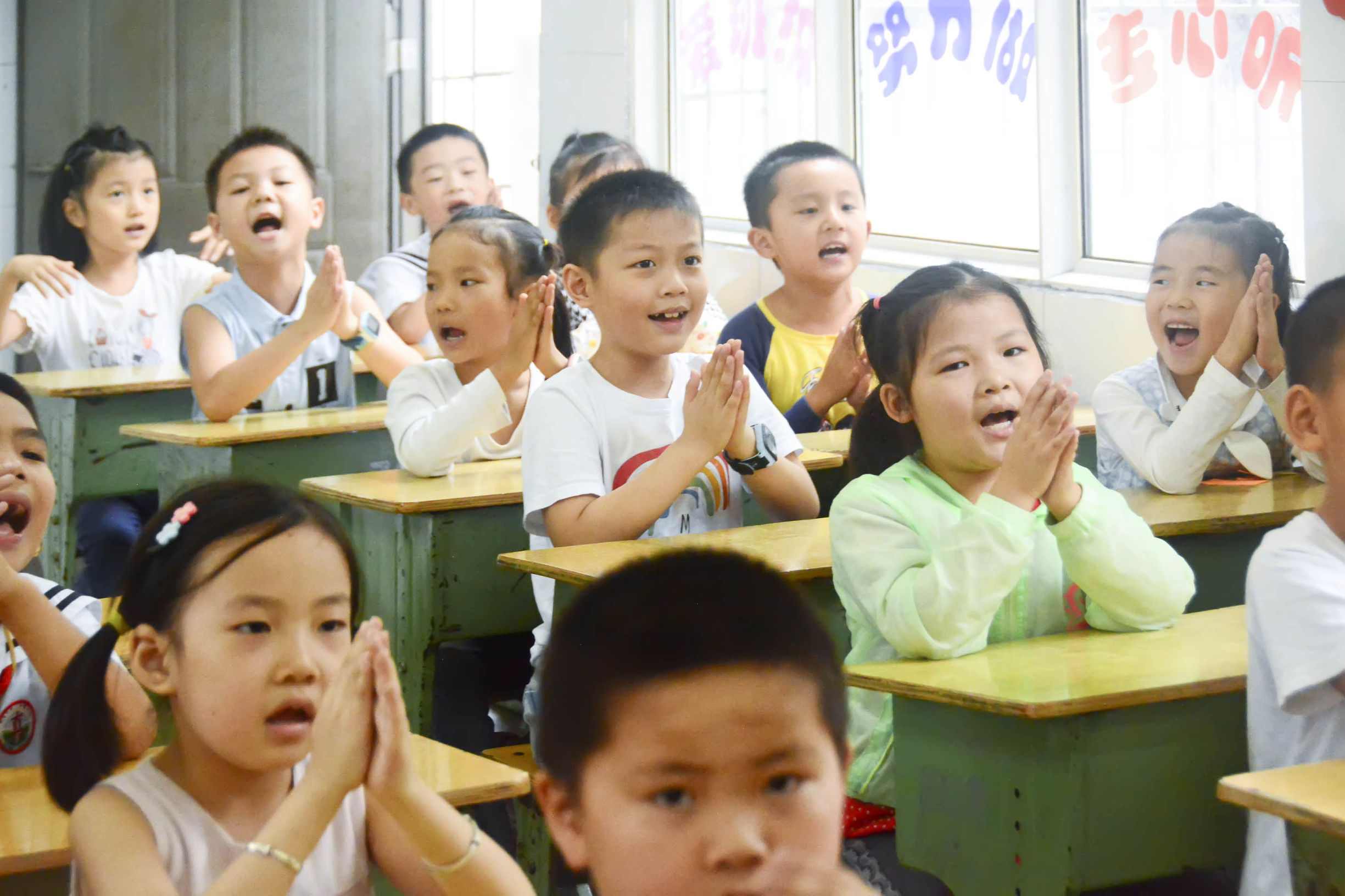 纪念九一八主题班会,小学三年级感念师恩的主题班会