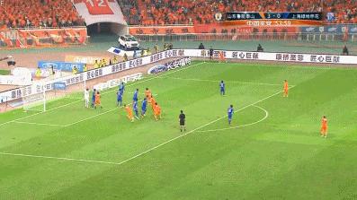 鲁能最红运之人，“疯跑战术”的先行者，幸运背后另有艰辛