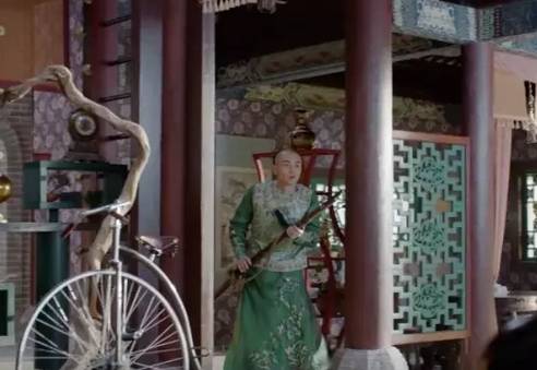 剧情已过半，主角领盒饭，反套路不断，《那年花开》的脑洞忒厉害