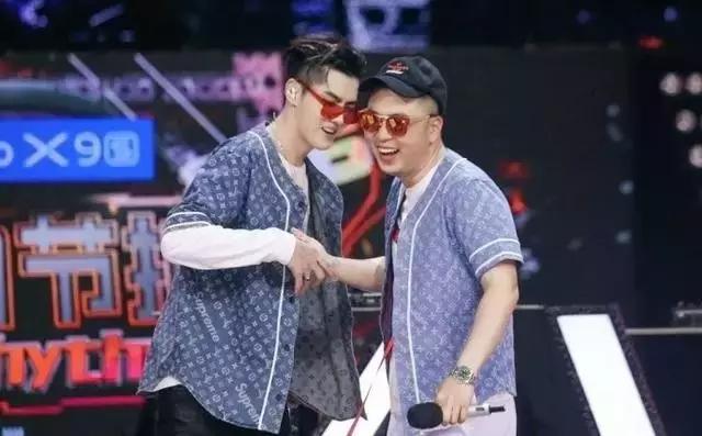 为什么现在的人都穿fake,为什么现在人喜欢买假鞋