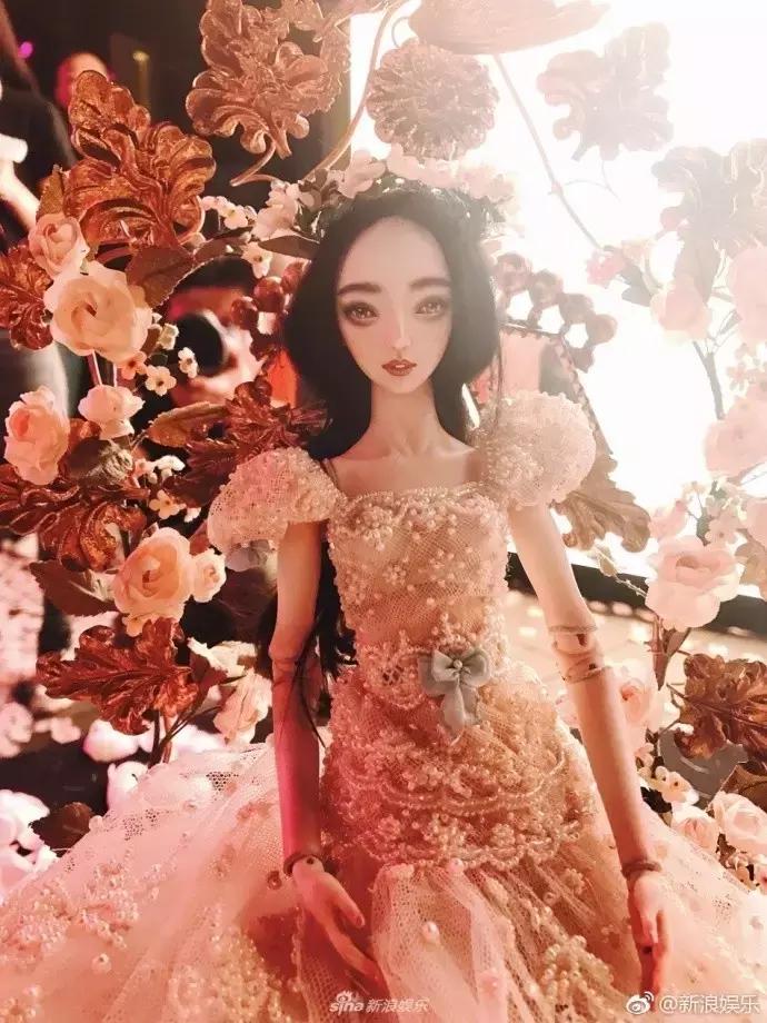 李晨花200万买的求婚娃娃，到底什么来头？