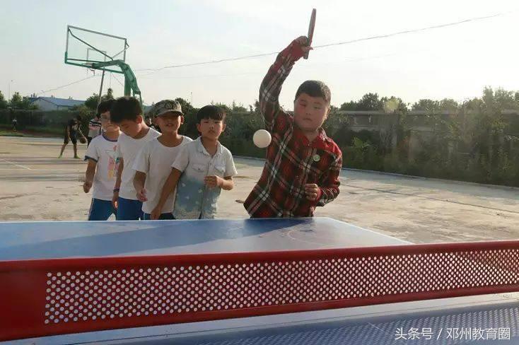 邓州春雨国文中学,邓州市春雨国文学校军训活动
