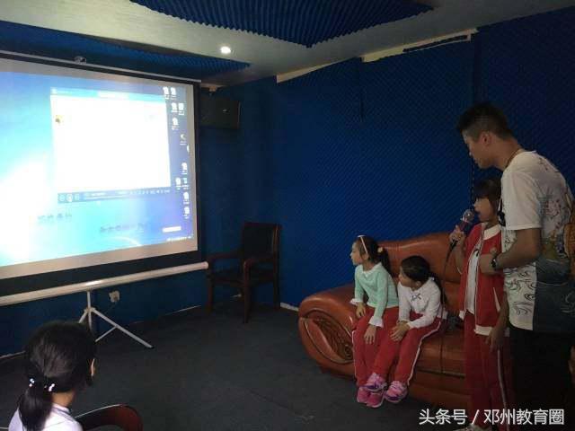 邓州春雨国文中学,邓州市春雨国文学校军训活动