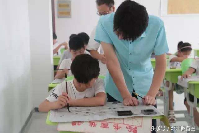 邓州春雨国文中学,邓州市春雨国文学校军训活动