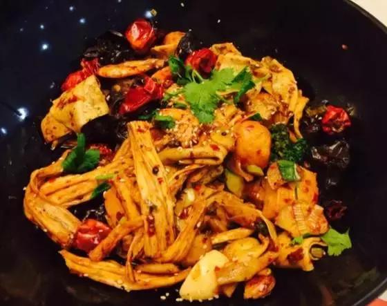 青岛麻辣香锅,火遍青岛的麻辣香锅