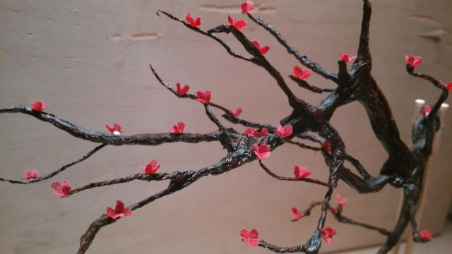 为茶室添一缕梅香，只需卫生纸与铁丝的完美结合