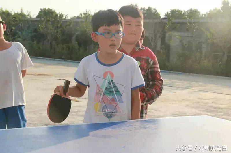 邓州春雨国文中学,邓州市春雨国文学校军训活动