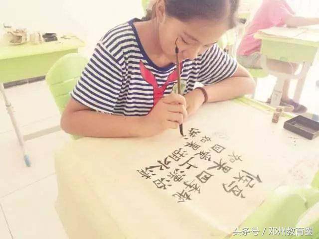 邓州春雨国文中学,邓州市春雨国文学校军训活动