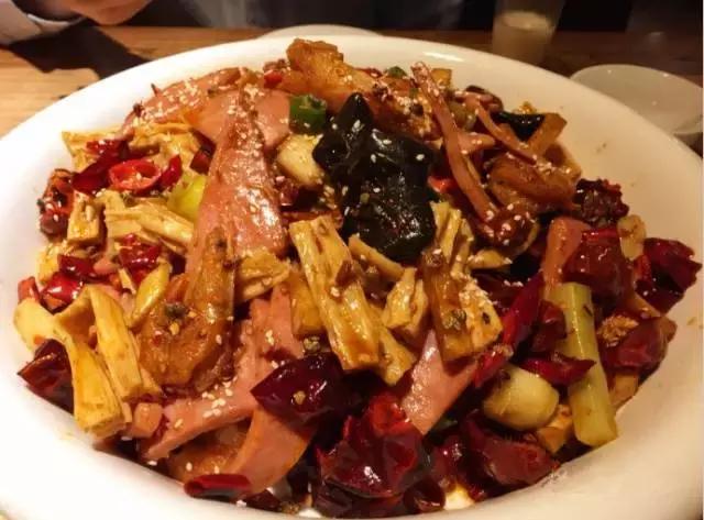 青岛麻辣香锅,火遍青岛的麻辣香锅