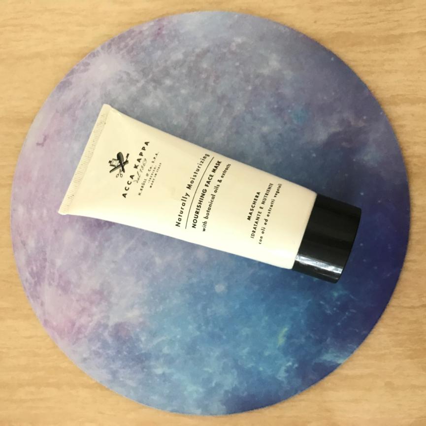 油性皮肤痘痘肌适合用霜吗,油性肌肤痘痘肌用什么面膜好